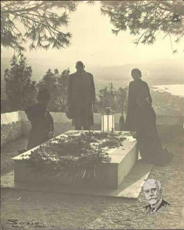 Η Έλενα Βενιζέλου στον τάφο του  Ελευθερίου Βενιζέλου