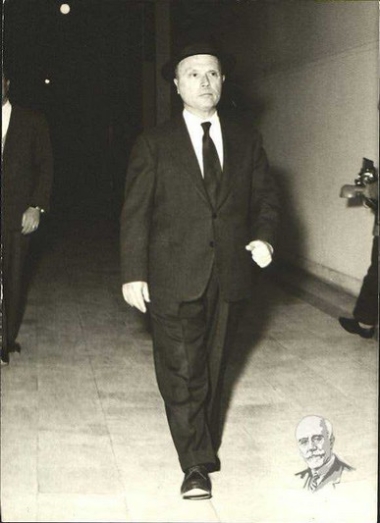 Ο Σοφοκλής Βενιζέλος στους διαδρόμους της Βουλής