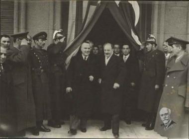 Ο Σοφοκλής Βενιζέλος με τον Τούρκο Υπουργό Εξωτερικών κατά τη διάρκεια της επίσκεψής του στην Άγκυρα