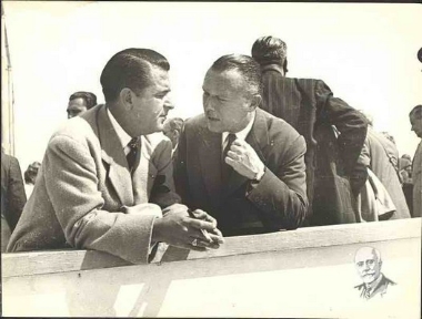 Ο Σοφοκλής Βενιζέλος με τον Αμερικανό Πρέσβη Πιουριφόυ