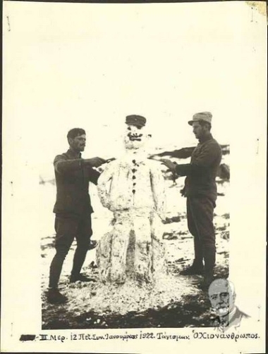 Third Division.12th Infantry Regiment. Making a snowman at Tagisman.