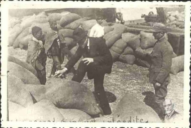 Ο πρωθυπουργός της Ελλάδας Δημήτριος Γούναρης στα Μουδανιά