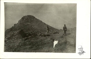 The greek army reaching the tops of Kale-Grotto