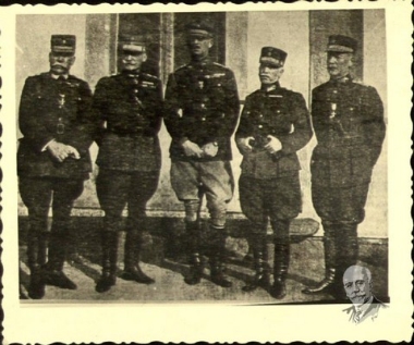 The Greek Generals of the Asia Minor front with the lieutenant general, Prince Andreas.