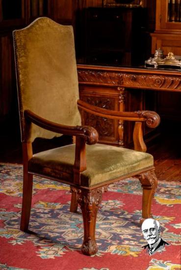 Καρέκλα γραφείου με βελούδινη ράχη και κάθισμα