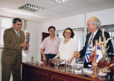 Επίσκεψη της αντιπροσωπεία της Γιουγκοσλαβίας στο Δημαρχείο του Βύρωνα