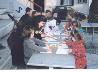 Το Παιδικό Εργαστήρι Ζωγραφικής του Δήμου Βύρωνα γίνεται υπαίθριο και καλεί τα παιδιά να ζωγραφίσουν εικόνες από το Παραμύθι 