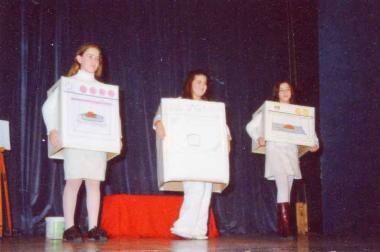 Το θεατρικό σχήμα του 7ου Δημοτικού Σχολείου παρουσιάζει το
θεατρικό έργο του Γιάννη Ξανθούλη 