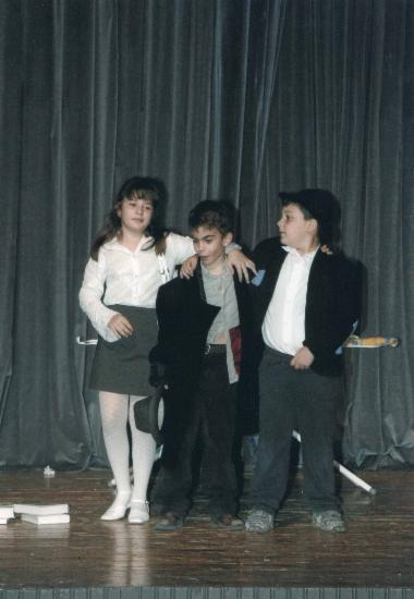 Οι μαθητές της Γ' τάξης του 10ου Δημοτικού Σχολείου
παρουσιάζουν το Μονόπρακτο 