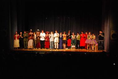 Το 1° Γυμνάσιο παρουσιάζει
μονόπρακτα του Τσέχωφ