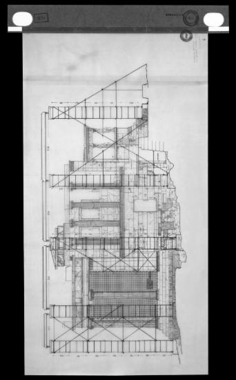 Πρόταση διάταξης των φερόντων ικριωμάτων σε σχέδιο της δυτικής όψης του Ερεχθείου