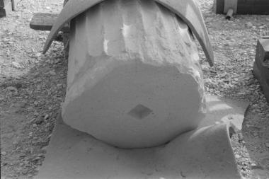 Ο πρώτος σπόνδυλος του έκτου κίονα της ανατολικής πρόστασης