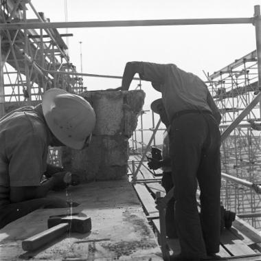 Ο λίθος επικρανίτιδας 3 του νότιου τοίχου κατά την αποσυναρμολόγηση