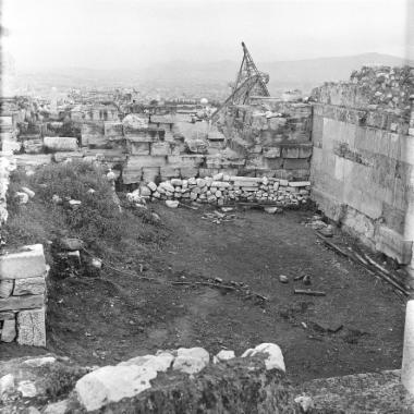 Διαμόρφωση του χώρου για την εγκατάσταση του βόρειου εργαστηρίου του Ερεχθείου