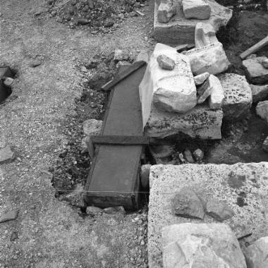 Σκυροδέτηση βάσης των ικριωμάτων του νότιου τοίχου